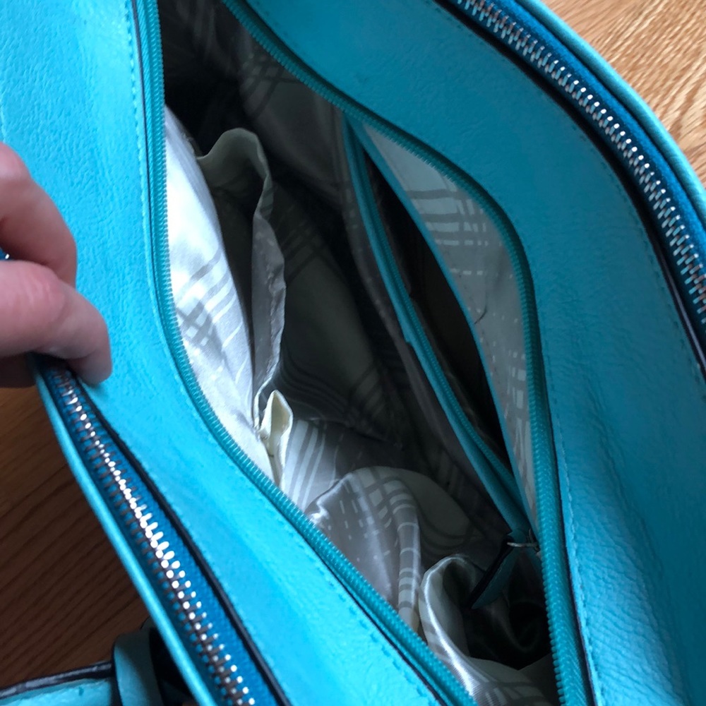 London fog pretty blue bag - Picture 3 of 8